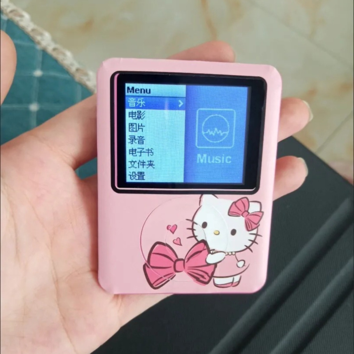 かわいい新作サンリオハローキティ画面付きポータブルMP3プレ - Photograph Mp3 のレビューと価格